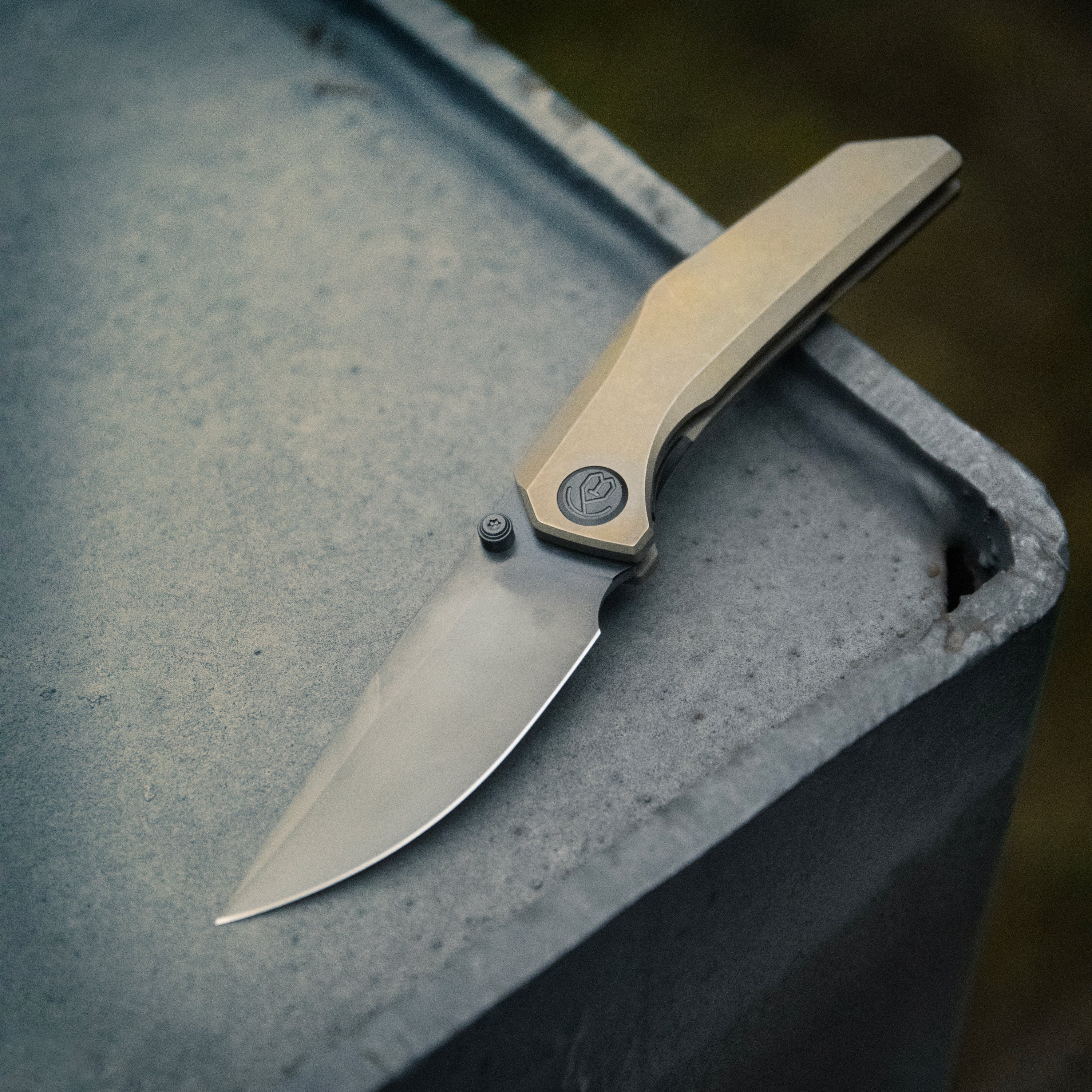 KB Eclipse Folding Knife Grey Integral Titanium Handle 3.31'' Sandblast M390 Blade KB417A