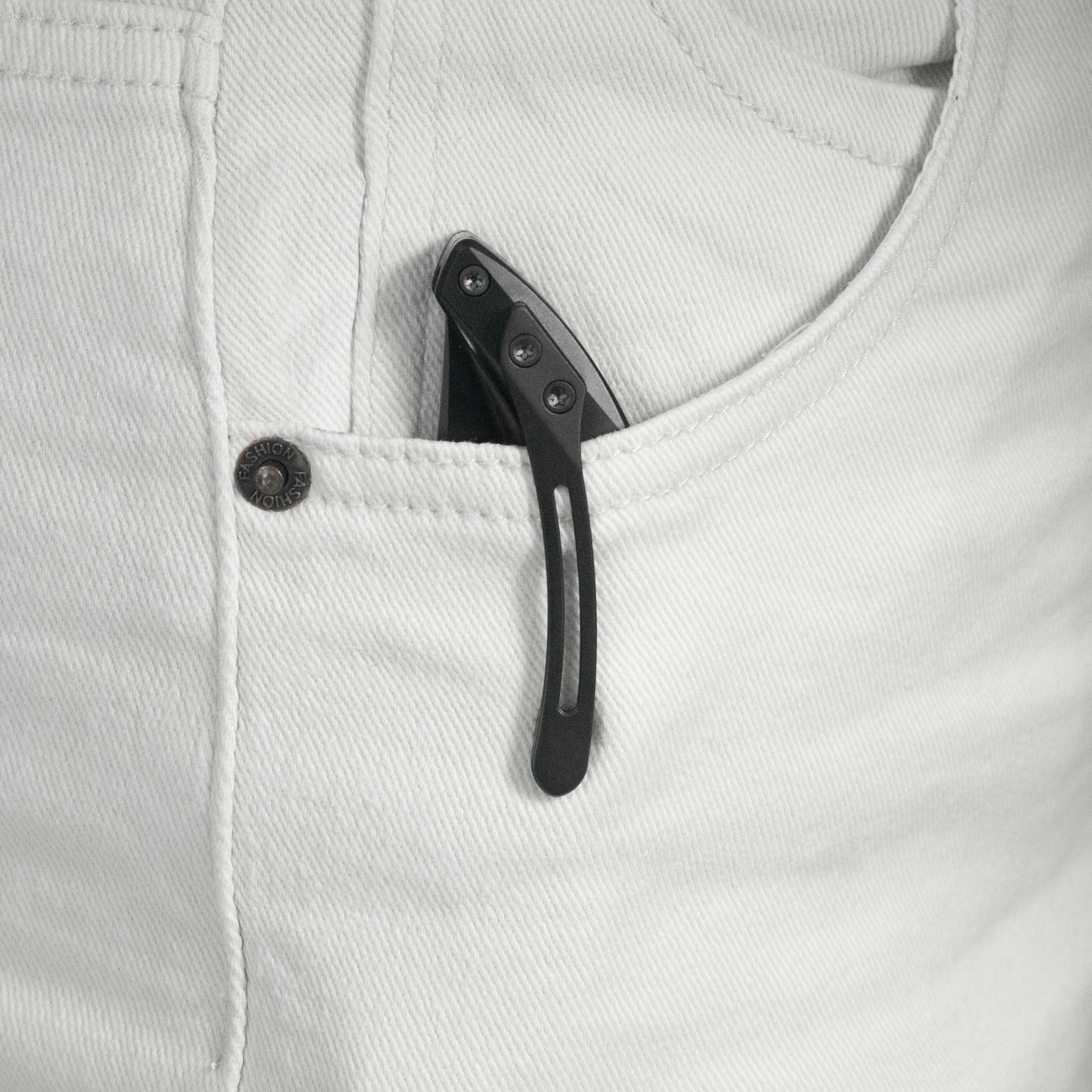 KB Cyrus Folding Knife Regular DLC Titanium Handle 3.46'' Regular DLC M390 Blade KB387C