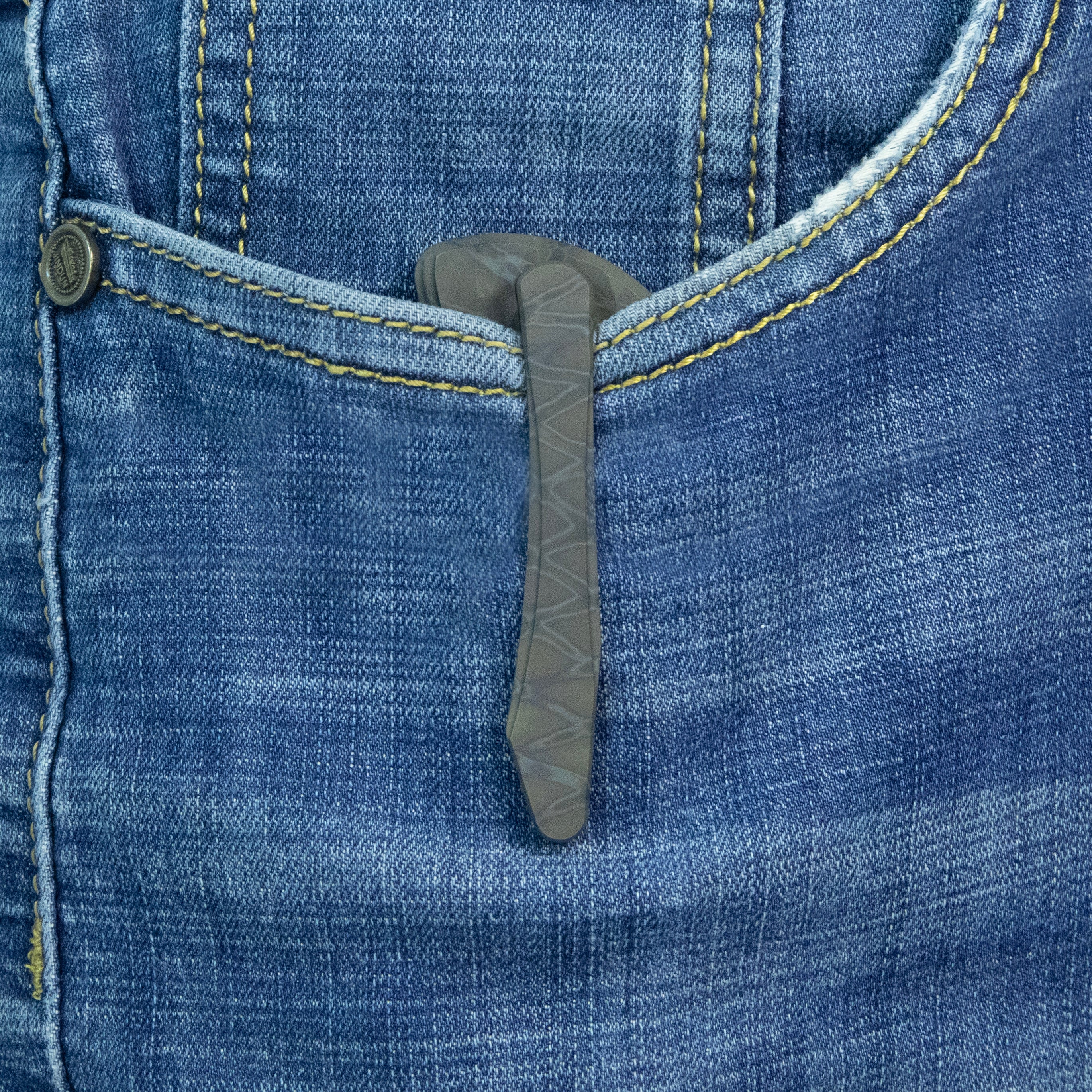 KB Folklore Folding Knife Flame Titanium w/ Jigged Pattern Milling Handle 3.42'' Belt Satin M390 Blade KB444B