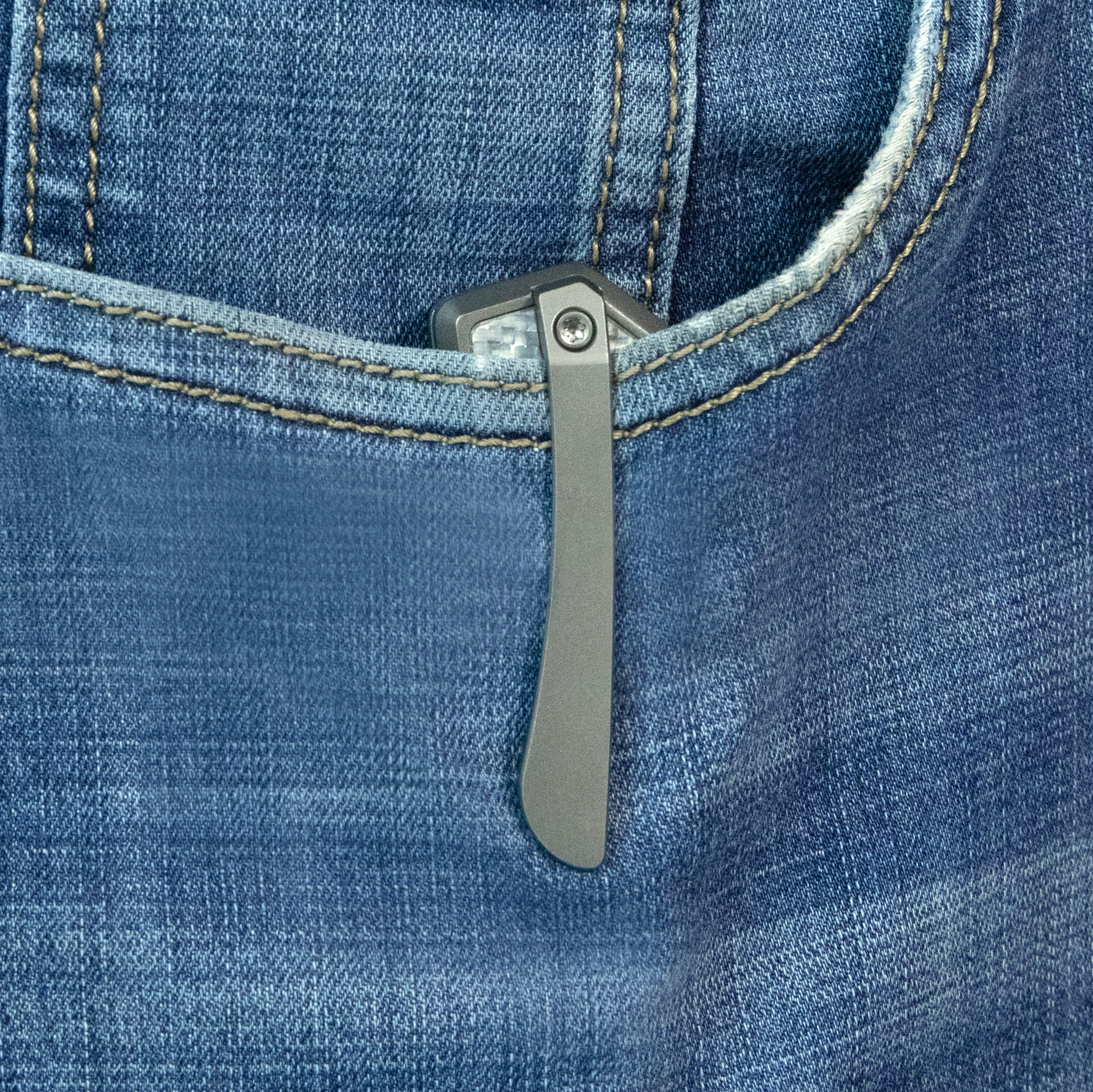 KB Lynx Folding Knife Bead Blasting Titanium with Silver Twill CF Inlay Handle 3.54'' Bead Blasting M390 Blade KB427A