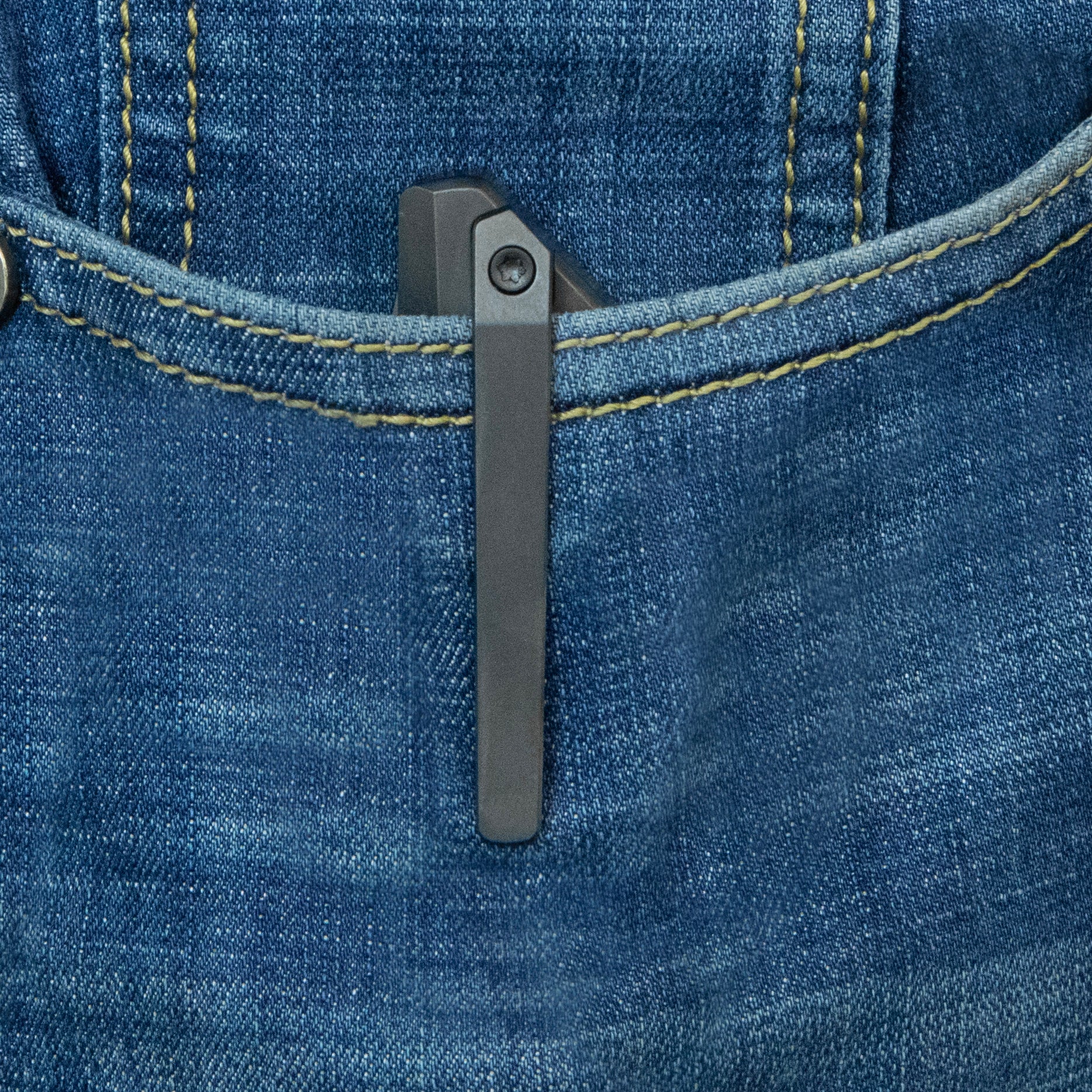 KB Eclipse Folding knife Regular DLC Integral Titanium Handle 3.31'' Regular DLC M390 Blade KB417C