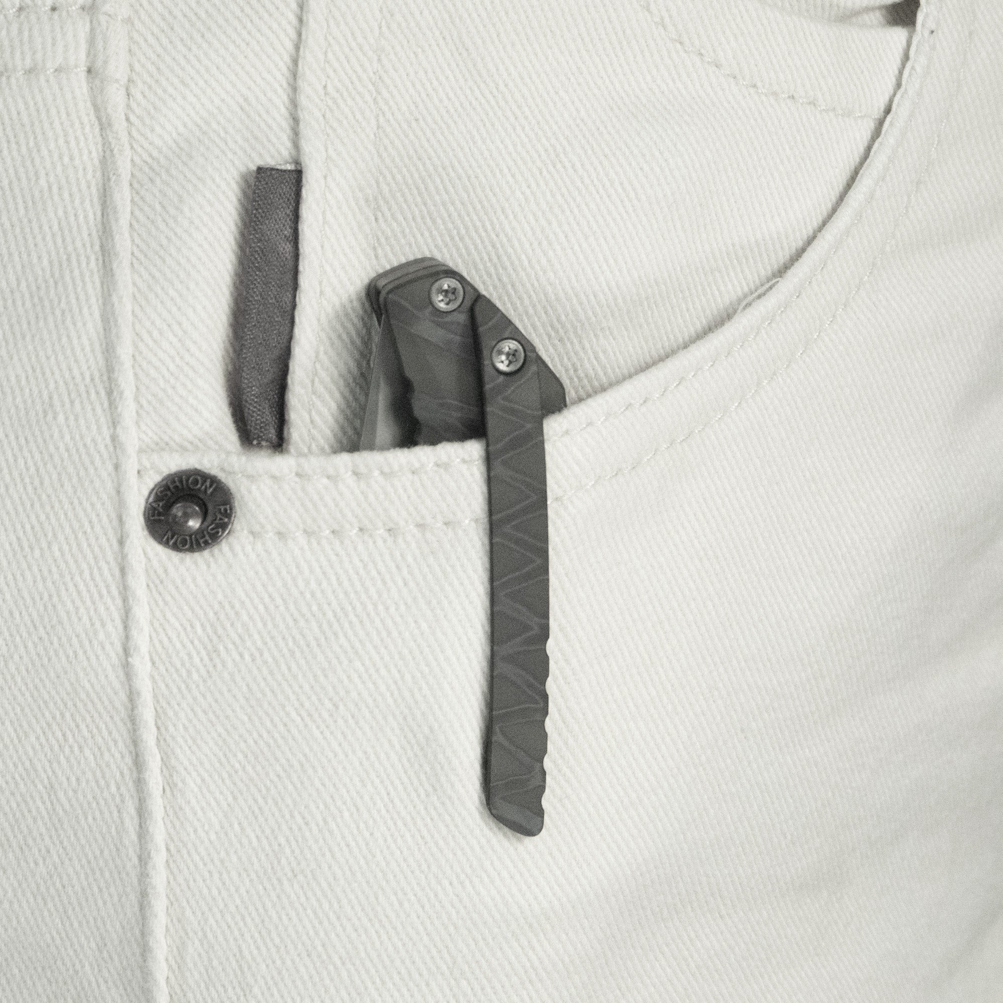 KB Zazoo Folding Knife Flame Ano Titanium Handle 3.70'' Beadblast M390 Blade KB389B