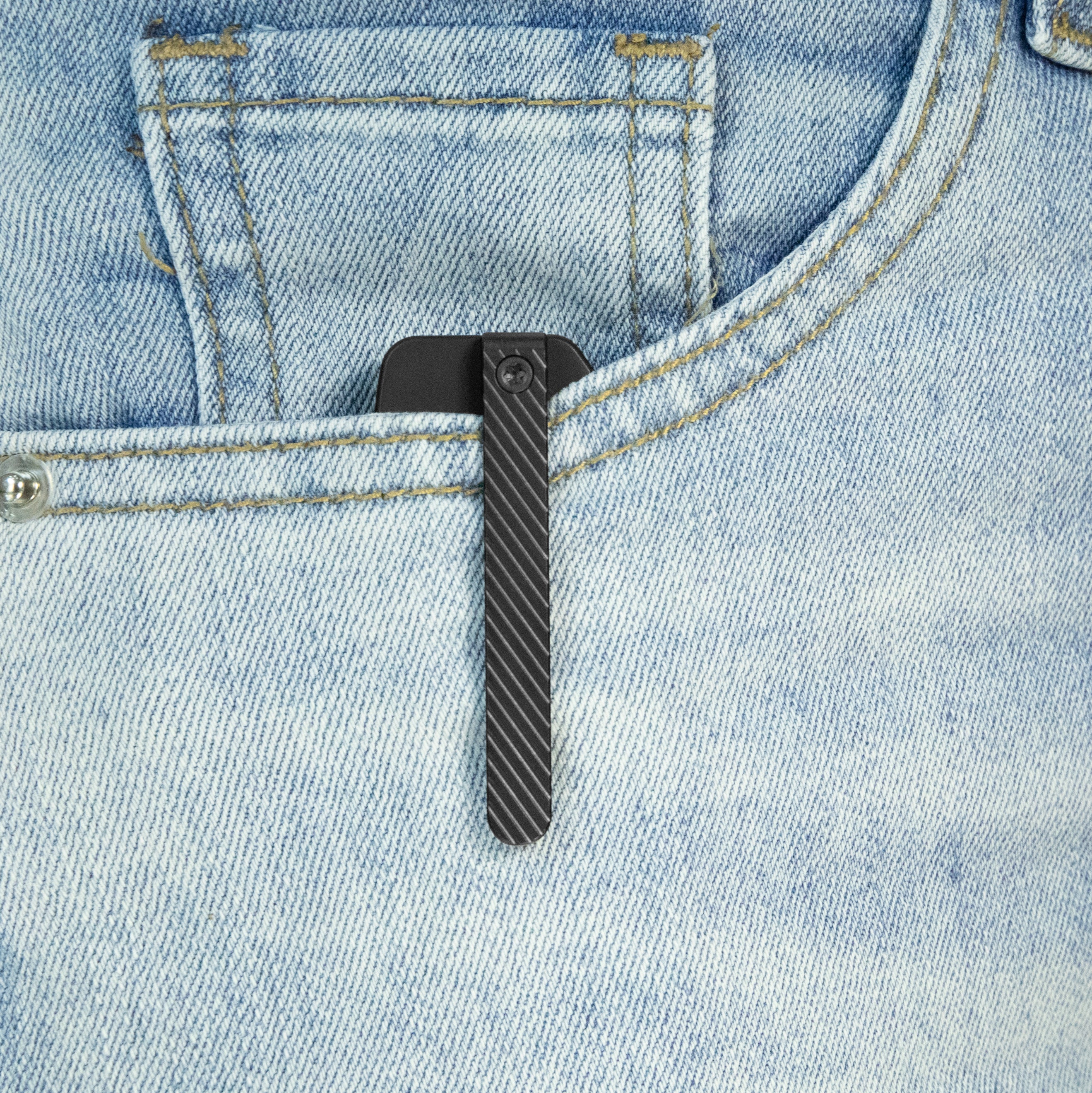 KB Zephyr Tactical Folding Knife Regular DLC Integral Titanium Handle 4.65" Regular DLC M390 KB470C