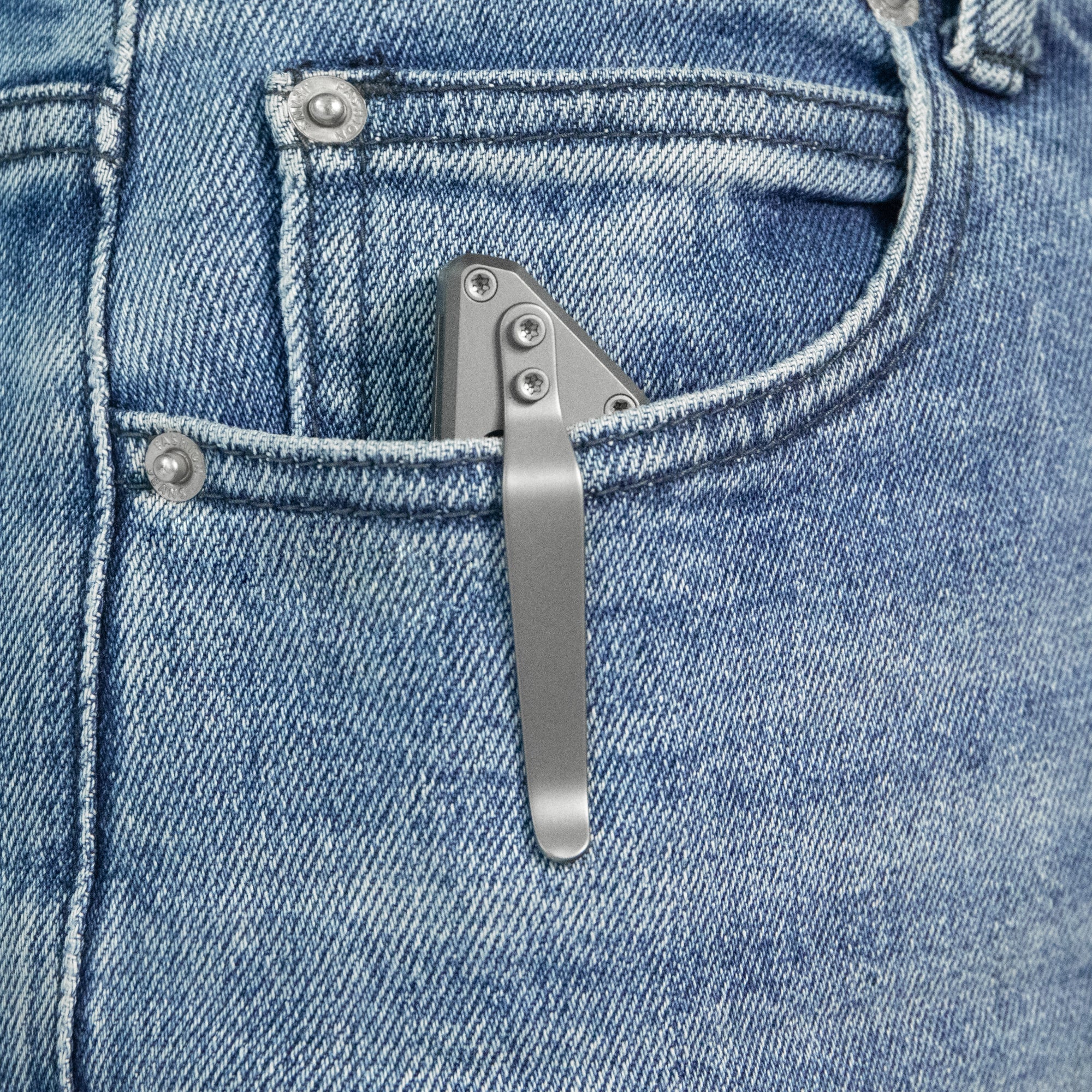 KB Relentless Folding Knife Sandblasting Titanium Handle 3.46'' Silver Bead Blasting M390 Blade KB462A