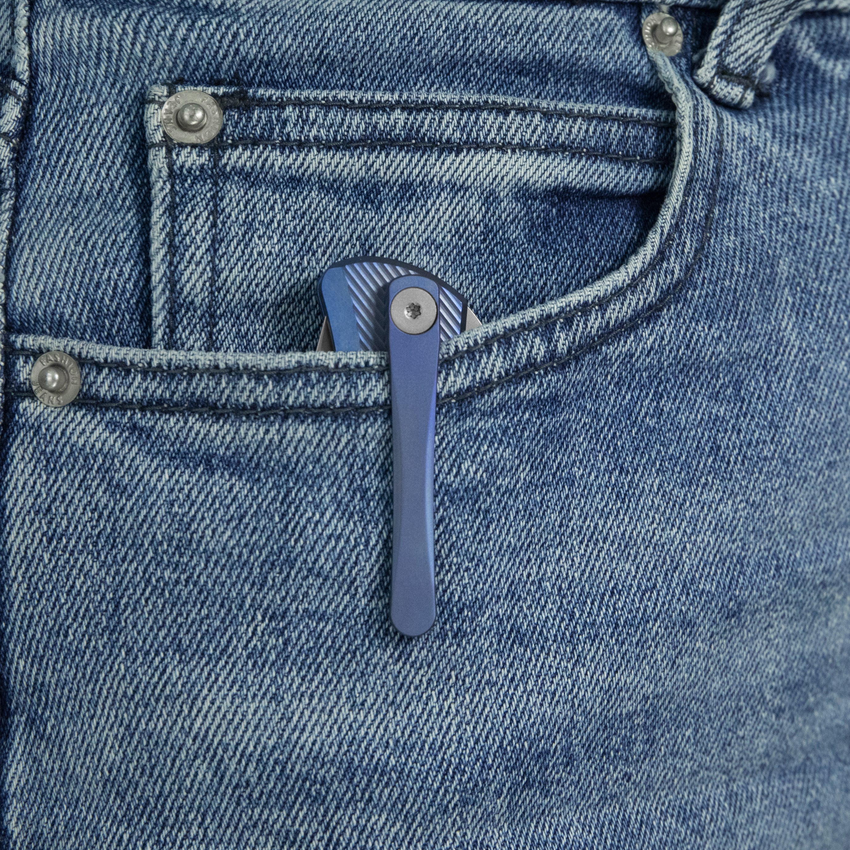 KB El Dorado Slip Joint Pocket Knife Blue Ano Titanium w/ Micro Milling Silver Bead Blasted 2.96" M390 Blade KB469C